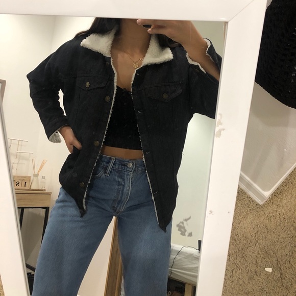 Black fuzzy jacket - Picture 1 of 5